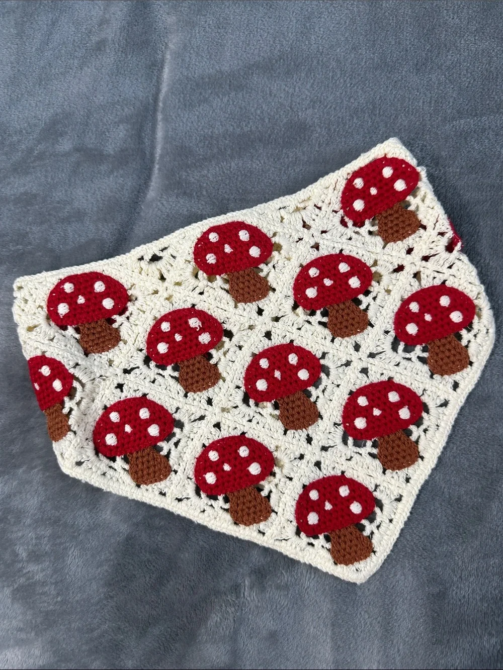 EUC 🍄 Cream Crochet Kids Bandana head wrap w/Red Mushroom 🍄 Appliqués OS